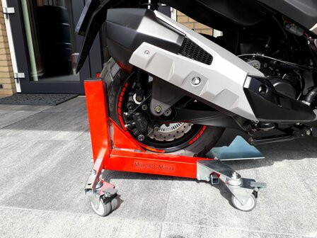 Roue arri&egrave;re du moteur | Scooter &agrave; moteur